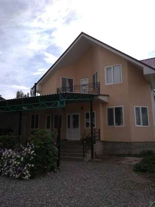 Фото Гостевой дом Islam CBT Guest House г. Kazarman